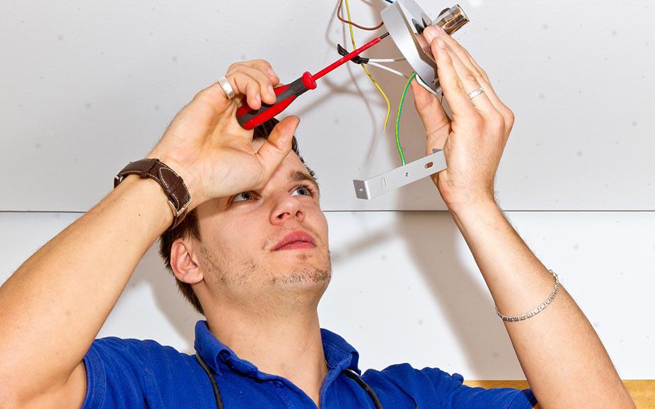 recherche travail électricien bâtiment Malakoff